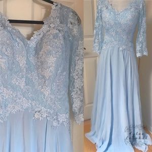 HOST PICK🌟NWOT Light Blue Lace Formal Long Dress